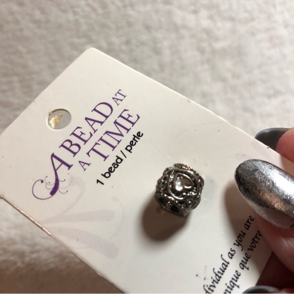 FINAL SALE- LEAVING CLOSET-NO FURTHER DISCOUNTS - Picture 4 of 13